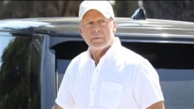 بروس ويلز يطمئن جمهوره على حالته الصحية بآخر ظهور له