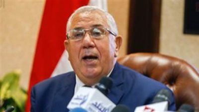 وزير الزراعة: ألف جنيه حد أدنى لأردب القمح وحافز إضافى حال زيادة الأسعار