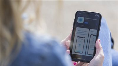 علماء يطورون تطبيقا للهواتف الذكية يمكنه كشف كورونا من خلال صوتك