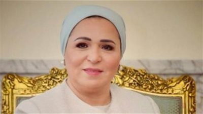  انتصار السيسي تنعى الملكة اليزابيث