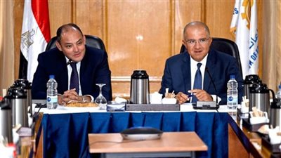 وزير التجارة يستعرض مع مجلس إدارة اتحاد الصناعات ورؤساء الغرف الصناعية رؤية الوزارة للنهوض بالصناعة المصرية (صور)