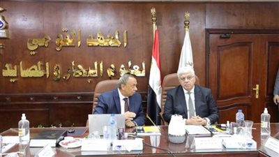 وزير التعليم العالي يرأس اجتماع مجلس إدارة المعهد القومي لعلوم البحار والمصايد (صور)