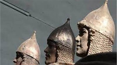 «بمشاركة لافروف».. افتتاح تمثال نصفي للأمير ألكسندر نيفسكي 