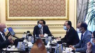 الوزير يعرض على مدبولي خطة تحديث منظومة النقل على مستوى الجمهورية