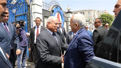 وزير التنمية المحلية يشارك بافتتاح أول نماذج مشروع مدارس مصر المتميزة بالسويس