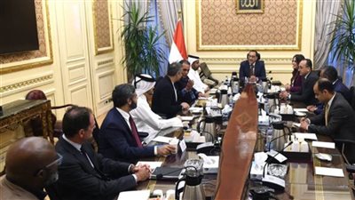 رئيس الوزراء لمستثمرين قطريين: التخطيط لإنشاء منطقة سياحية عالمية غرب مدينة العلمين