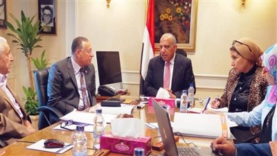 وزير قطاع الأعمال يتابع تطوير شركة 