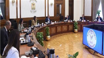 رئيس الوزراء يواصل متابعة استعدادات المؤتمر الاقتصادي 