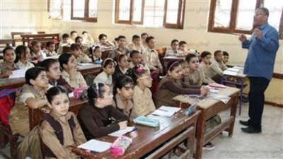 منع مندوبي مبيعات الكتب الخارجية من دخول المدارس في العام الدراسي الجديد