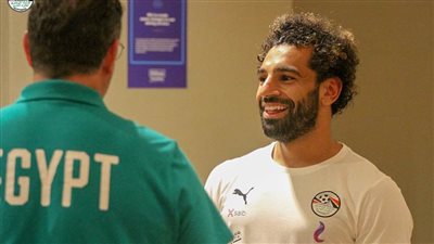 محمد صلاح يصل إلى برج العرب للانضمام لمعسكر منتخب مصر