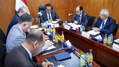وزير الصحة: إنشاء معاهد جديد لـ «الأسنان والكلى وصحة المرأة والطفل» (صور)