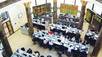تراجع جماعي لمؤشرات البورصة المصرية بمستهل تعاملات جلسة نهاية الأسبوع