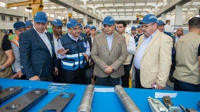 وزير الدولة للإنتاج الحربي يتفقد 