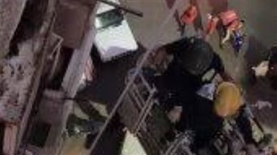 أمن القاهرة تساعد سيدة مسنة وتنقلها للمستشفي