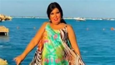 فيفي عبده ترقص على أغنية 