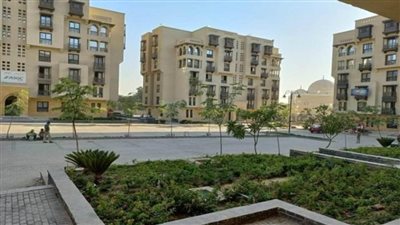 وزير الإسكان يتابع تَقدم الأعمال بمشروع تطوير منطقة سور مجرى العيون في القاهرة (صور)