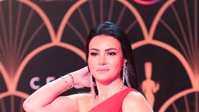 وجه القمر دينا فؤاد: سعيدة بتكريمى عن مسلسل 
