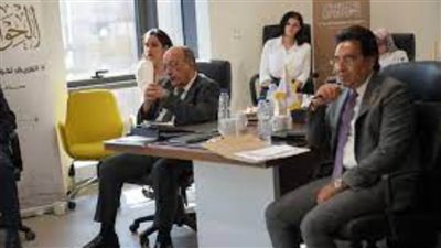 لقاءات مصغرة مع أعضاء الأمانة الفنية بالحوار الوطني في أول اجتماعات المقررين