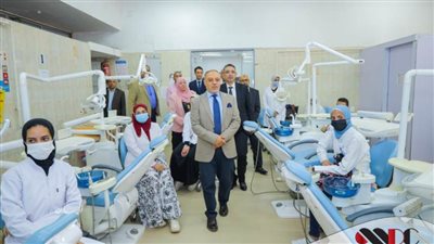 رئيس جامعة طنطا يتابع انتظام بدء الدراسة بكلية طب الأسنان