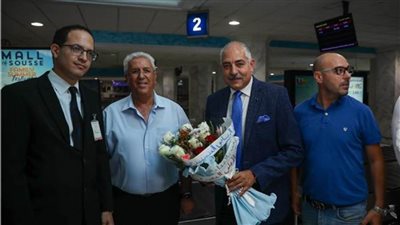 السفارة المصرية في تونس وعبدالحفيظ وعدلي في استقبال الأهلي بمطار الحبيب بورقيبة
