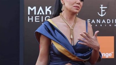 جلسة تصوير جريئة لـ