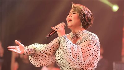 بالصور.. شيرين عبد الوهاب تشعل أوبرا جامعة مصر للعلوم والتكنولوجيا بأقوى حفل لعام 2022