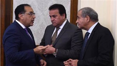 مجلس الوزراء يوافق على مشروع قانون بشأن منح بعض التيسيرات للمصريين المقيمين فى الخارج 