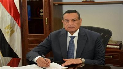 وزير التنمية المحلية يتلقي تقريرا عن المشاركة في 