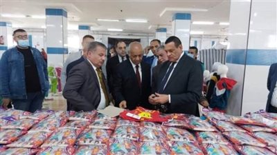 مدير القوى العاملة بالمنوفية يتفقد المنطقة الصناعية للاطمئنان على أحوال العاملين