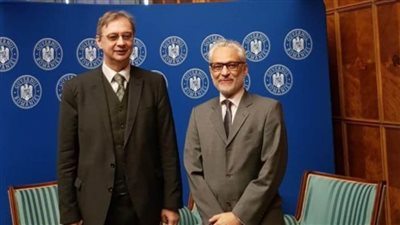 سفير مصر في بوخارست يبحث مع سكرتير وزارة النقل الرومانية تعزيز التعاون