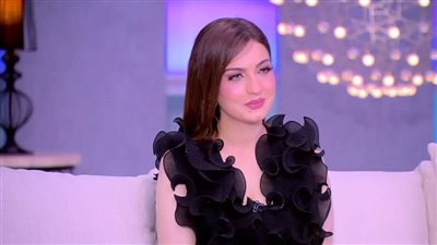 ياسمين عز: بنام وضميري مفتاح ومثل كل السيدات في بيوتها (فيديو)