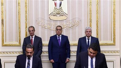 رئيس الوزراء يشهد مراسم توقيع اتفاقية تعاون بشأن مبادرة إجراء عمليات استبدال الأجزاء الخارجية لقوقعة الأذن الإلكترونية للأطفال وغير القادرين