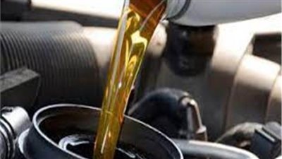 ضبط صاحب مخزن لتعبئة زيوت السيارات بدون ترخيص بالمطرية  