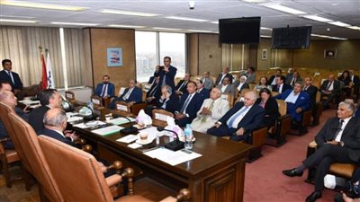 وزير السياحة والآثار يلتقي مع أعضاء جمعية رجال الأعمال المصريين (صور)