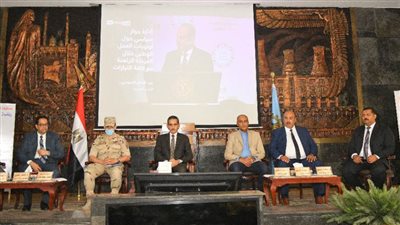 محافظ الغربية يشهد أولى لقاءات الحوار الوطني بالمصالح الحكومية بالمحافظة 