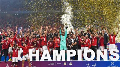 الأهلي ينتقم بفوزه 2-0 على الزمالك في كأس السوبر