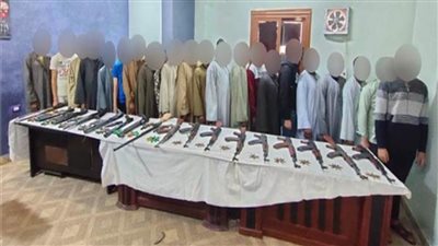 الأمن العام يضبط 32 عنصرًا إجراميًا بـ24 قطعة سلاح في أسيوط 