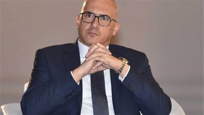 الرئيس التنفيذي لـ«GSK»: مصر رائدة في توطين صناعة الأدوية بمنطقة الشرق الأوسط 