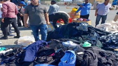 ضبط 8 محاولات تهرب جمركي لأسلحة بيضاء وأجهزة وملابس بميناء سفاجا 