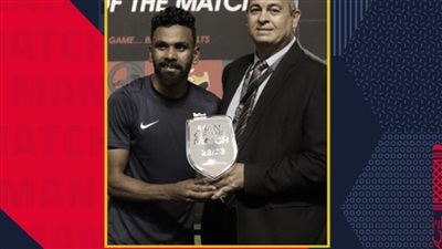 علي فوزي يفوز بجائزة أفضل لاعب في لقاء الزمالك وإنبي
