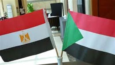 مسؤولون مصريون وفلسطينيون يناقشون تعزيز العلاقات الاقتصادية والتجارية