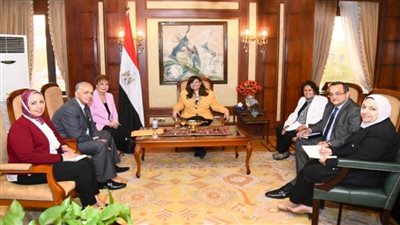 وزيرة الهجرة: الدولة المصرية تفتح أبوابها أمام علمائنا وخبرائنا بالخارج (صور)
