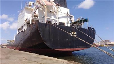 شحن 105 ألف طن من الكلنكر إلى كوت ديفوار عبر ميناء شرق بورسعيد 