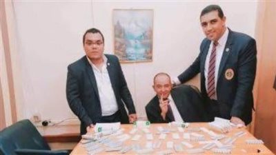 جمارك مطار القاهرة تضبط محاولة تهريب عدد من الأقراص المخدرة