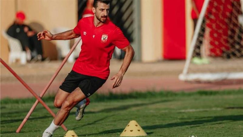 مدافع الأهلي محمود