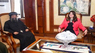 وزيرة الهجرة تستقبل نيافة الأنبا بولس أسقف أوتاوا ومونتريال وشرق كندا لتعزيز التعاون مع الجاليات المصرية بالخارج