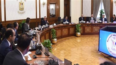 رئيس الوزراء يتابع جهود صندوق مصر السيادي لجذب الاستثمارات الأجنبية (صور)