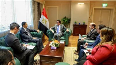وزير الصحة يبحث مع سفير سنغافورة فرص التعاون المشترك بين البلدين