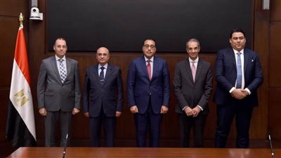 رئيس الوزراء يشهد مراسم توقيع بروتوكول تعاون لتقديم خدمات الشهر العقاري والتوثيق من خلال مقار الشركة المصرية للاتصالات