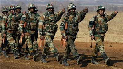 مقتل 3 جنود هنود في كشمير 